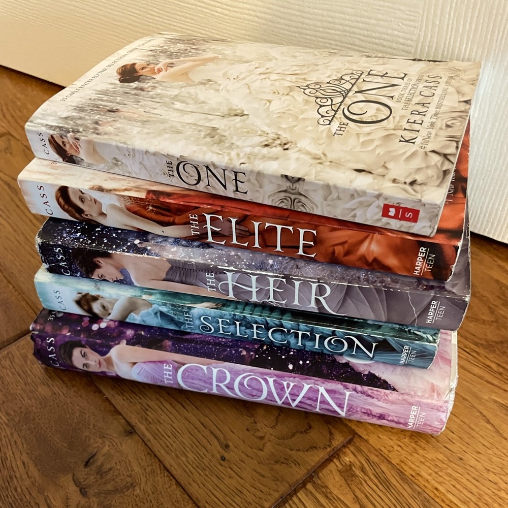 Kiera Cass books - The Crown, Selection etc.